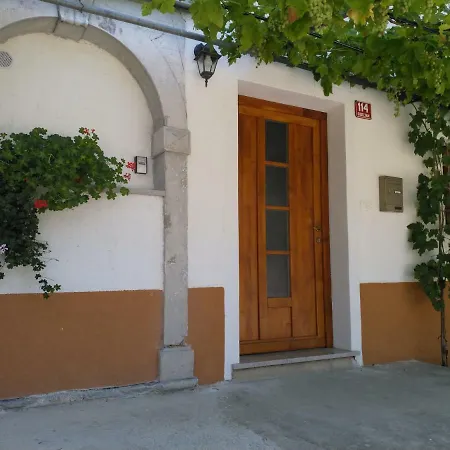 Apartma Pri Kovaciji *